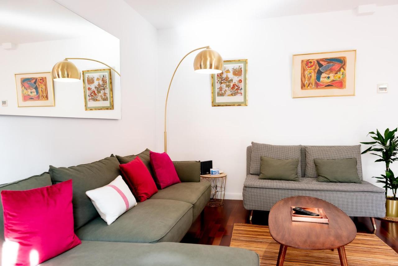 Tourist House Santa Cruz Apartment Sevilla Exterior foto